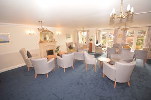 RESIDENTS LOUNGE- click for photo gallery